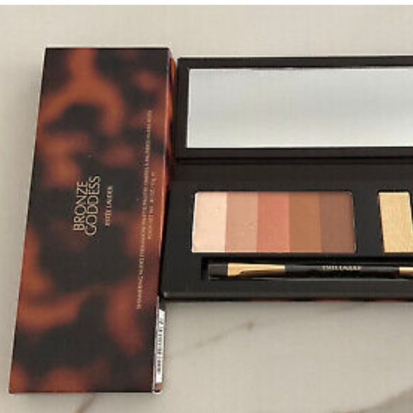 Mascara, highlighter and eyeshadow bundle - Picture 6 of 15